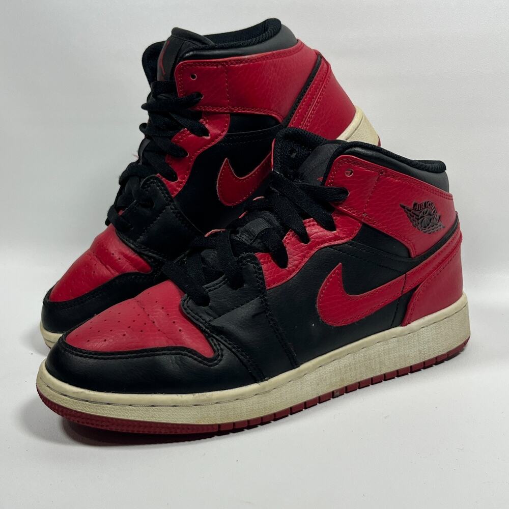 NIKE Air Jordan 1 Youth 5 Mid Banned GS Grade School 554725-074 Black Red